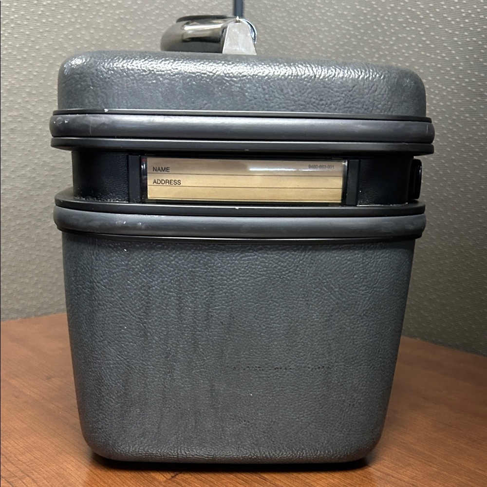 Vtg 1987 Samsonite Silhouette 4 Gray Travel Train Make Up Beauty Case Luggage - Picture 4 of 16